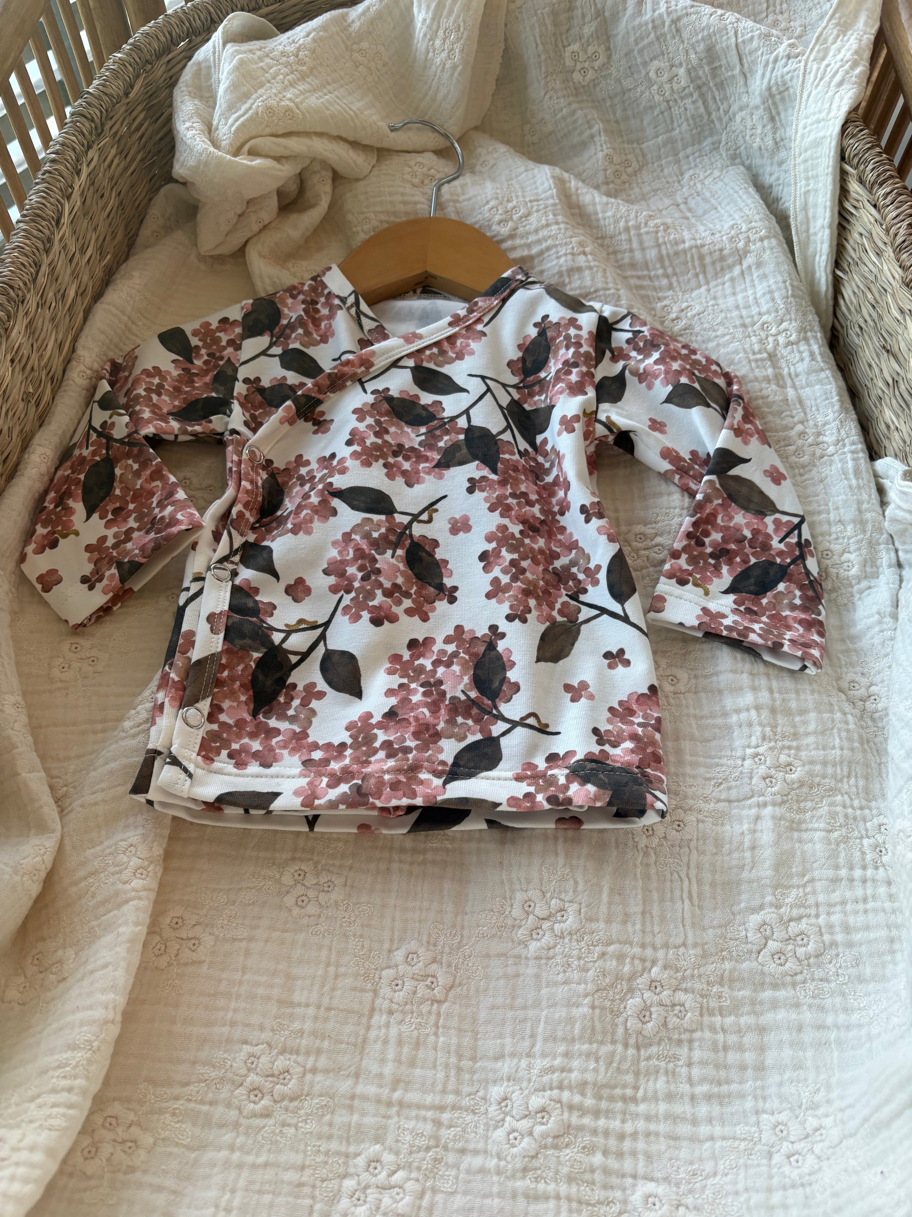 Overslagshirtje hortensia