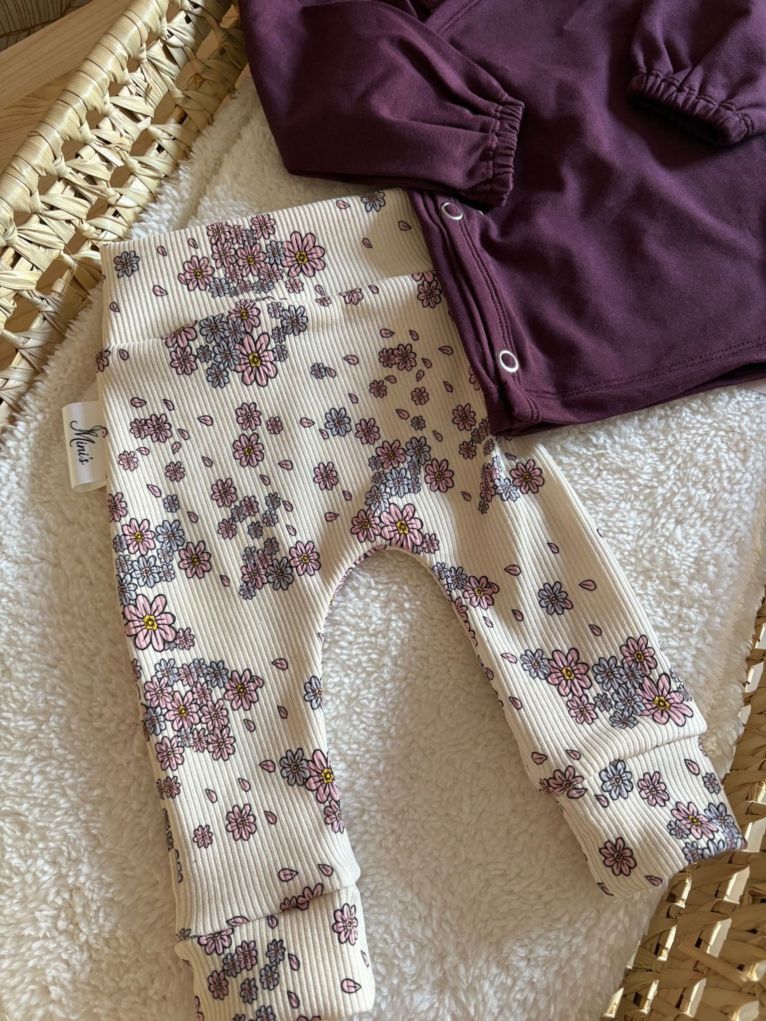 Broekje rib Lila flowers