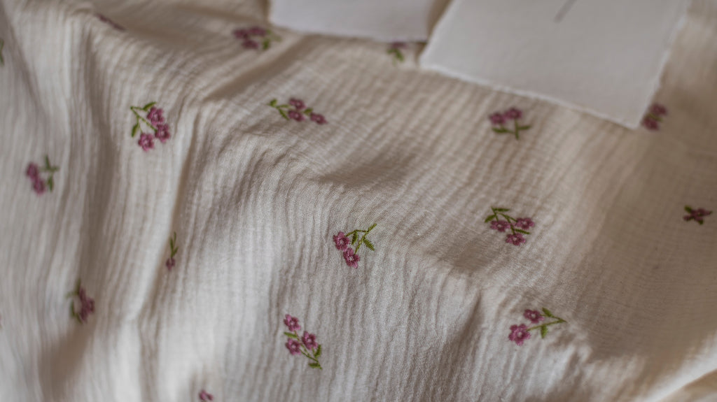 Hydrofieldoek Rozebloem embroidery